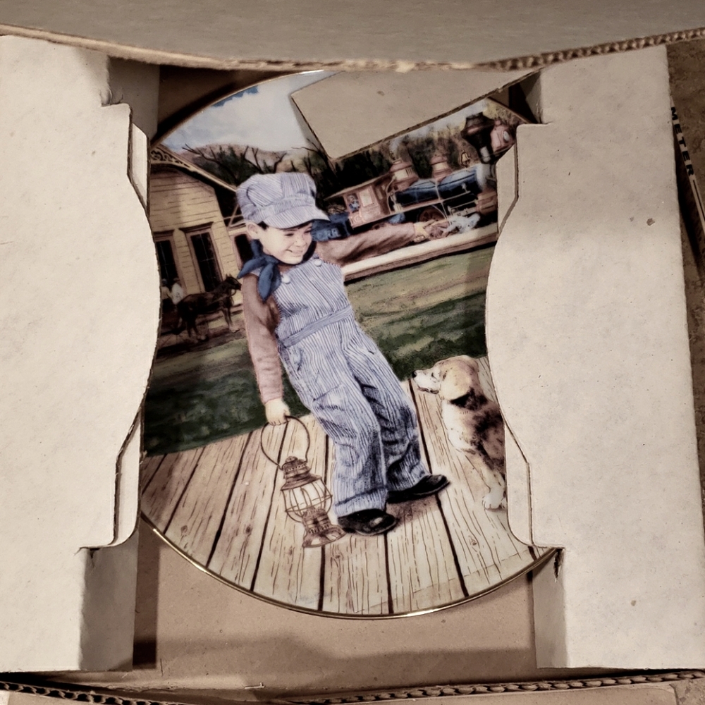 HACKETT AMERICAN decorative PLATE  (only a bundle of 3 or more)